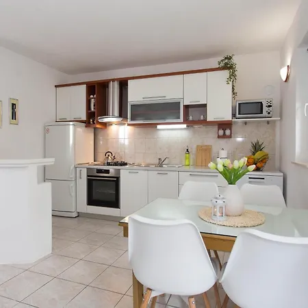 펜션 Seaside Family Friendly House With A Swimming Pool Sevid, Trogir - 22724 *
