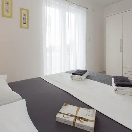 펜션 Seaside Family Friendly House With A Swimming Pool Sevid, Trogir - 22724 세비드