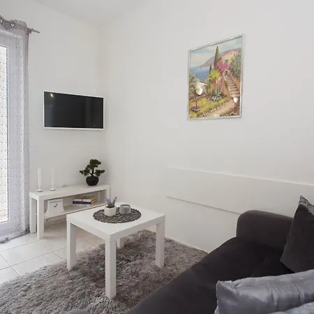 펜션 Seaside Family Friendly House With A Swimming Pool Sevid, Trogir - 22724