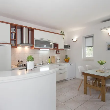 Seaside Family Friendly House With A Swimming Pool Sevid, Trogir - 22724 세비드