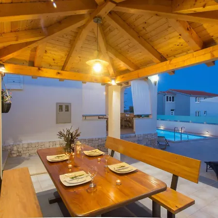 Seaside Family Friendly House With A Swimming Pool Sevid, Trogir - 22724 펜션 *